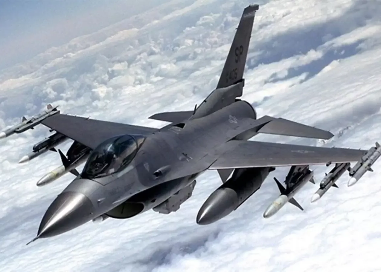 AQSH Ukrainaga F-16 samolyotlarini yetkazib berishni tasdiqladi. Bu mintaqadagi vaziyatga ta’sir qiladimi?